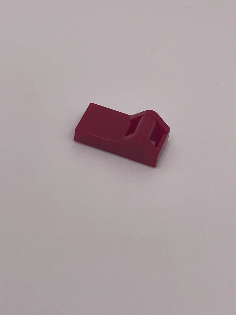 Tile 1 x 2 w/ Raised Horizontal Clip in Red, Dark (Flake)