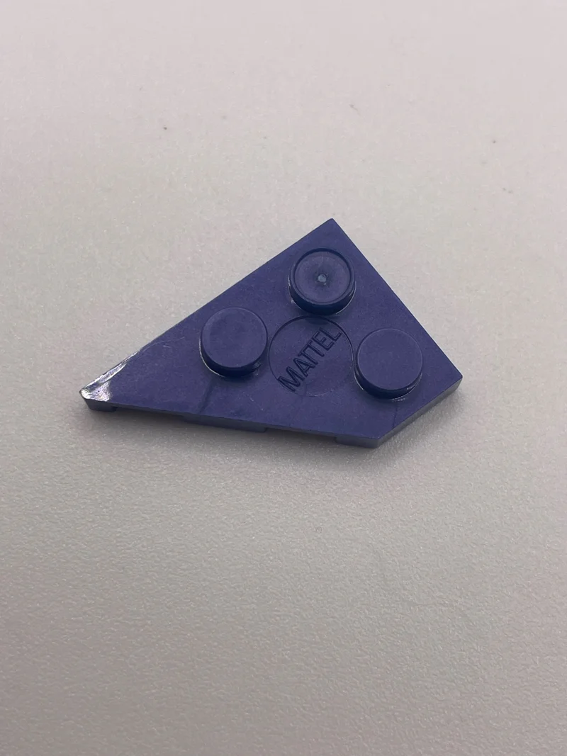 Wedge Plate 2 x 3 without corner, right in Purple, Rich