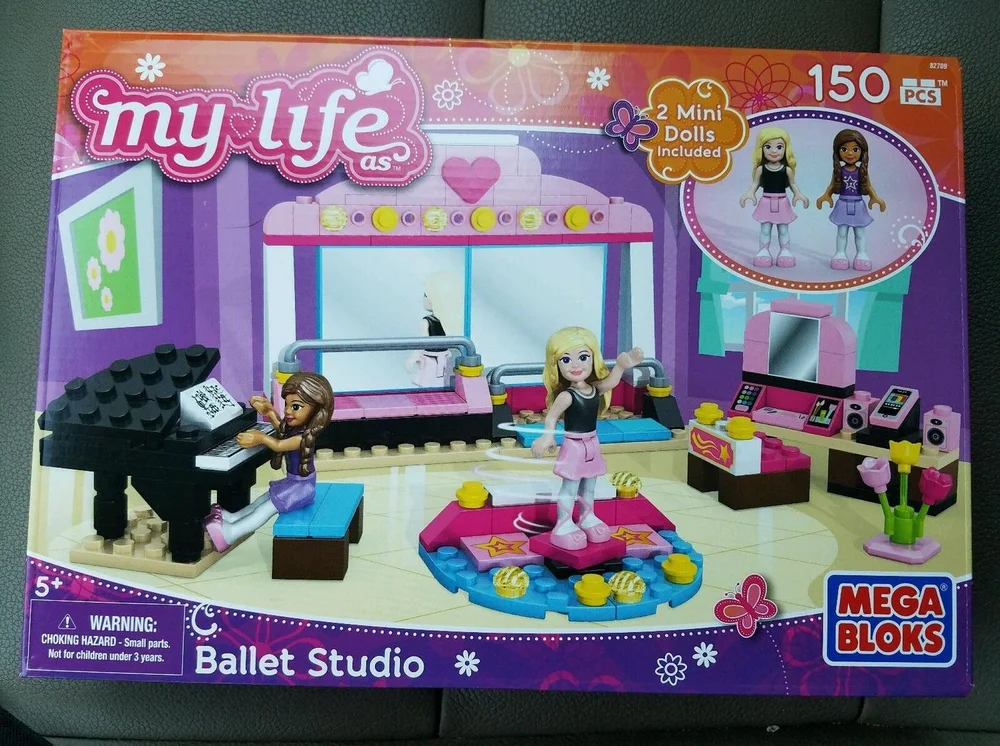 Original packaging for 82709 Ballet Studio
