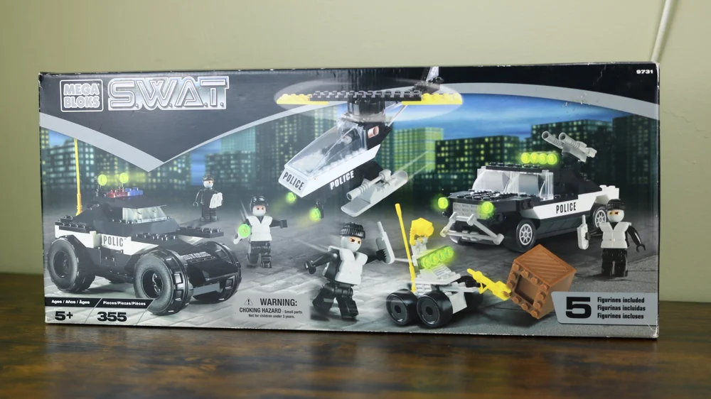 Original packaging for 9731 S.W.A.T.