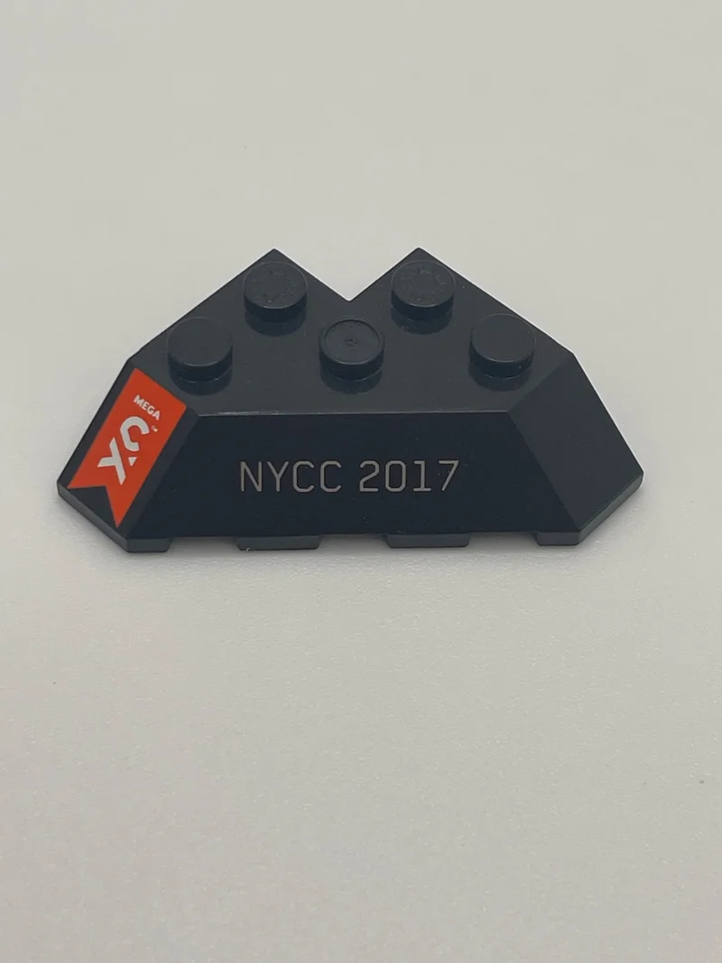 NYCC 2017 Halo Mega Construx Stand in Multicolored