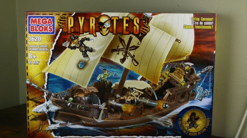 Original packaging for 3620 Captain Cutlass' Stormstalker