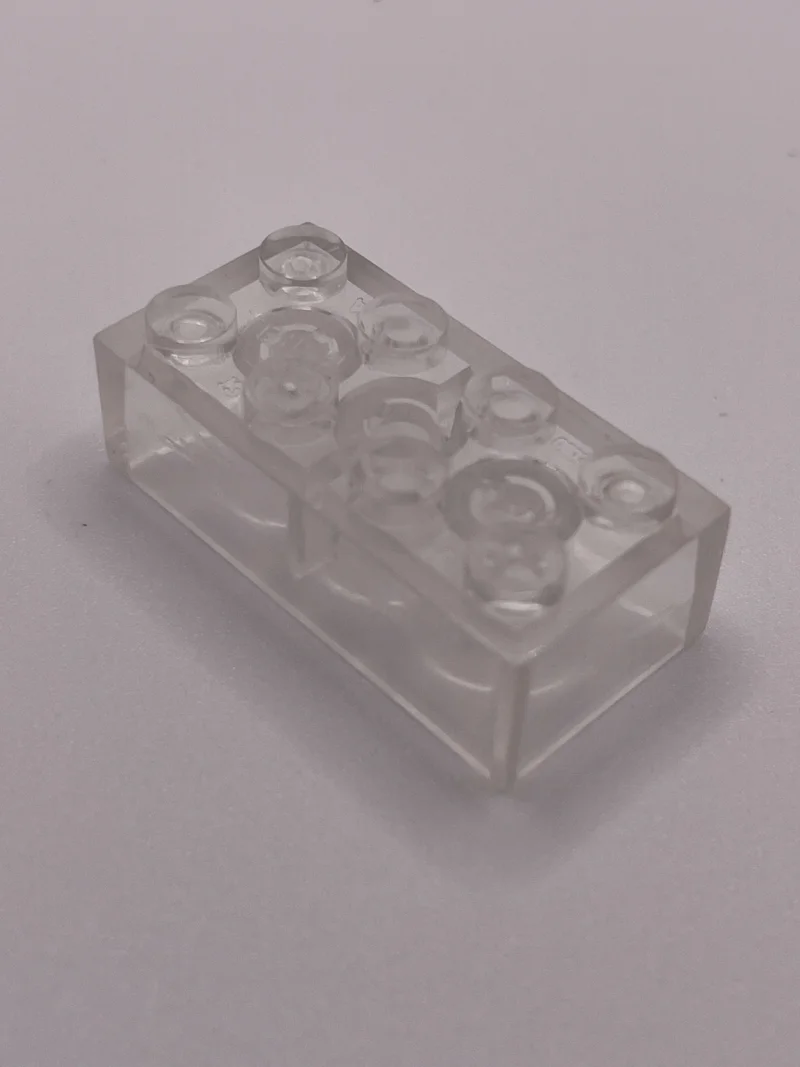 Brick 2 x 4 in Clear (Translucent)