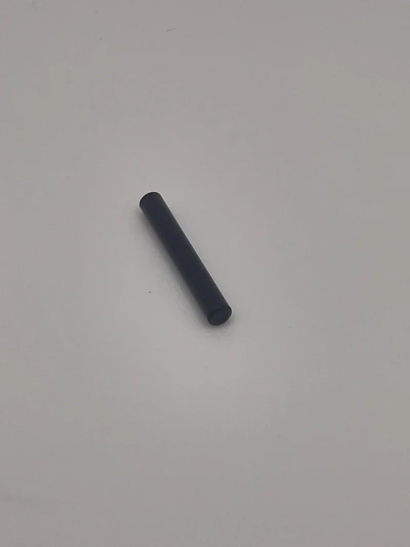 Bar 3 studs long, slightly rounded ends in Black
