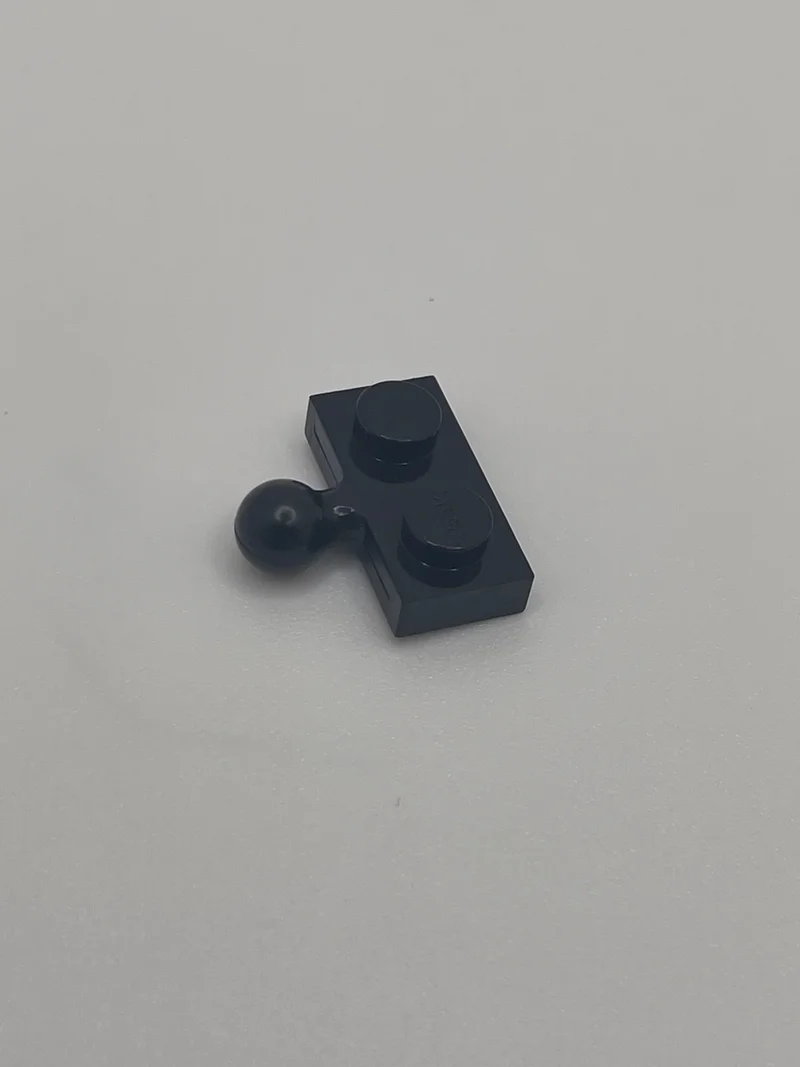Plate 1 x 2 w/ Ball Joint in Black