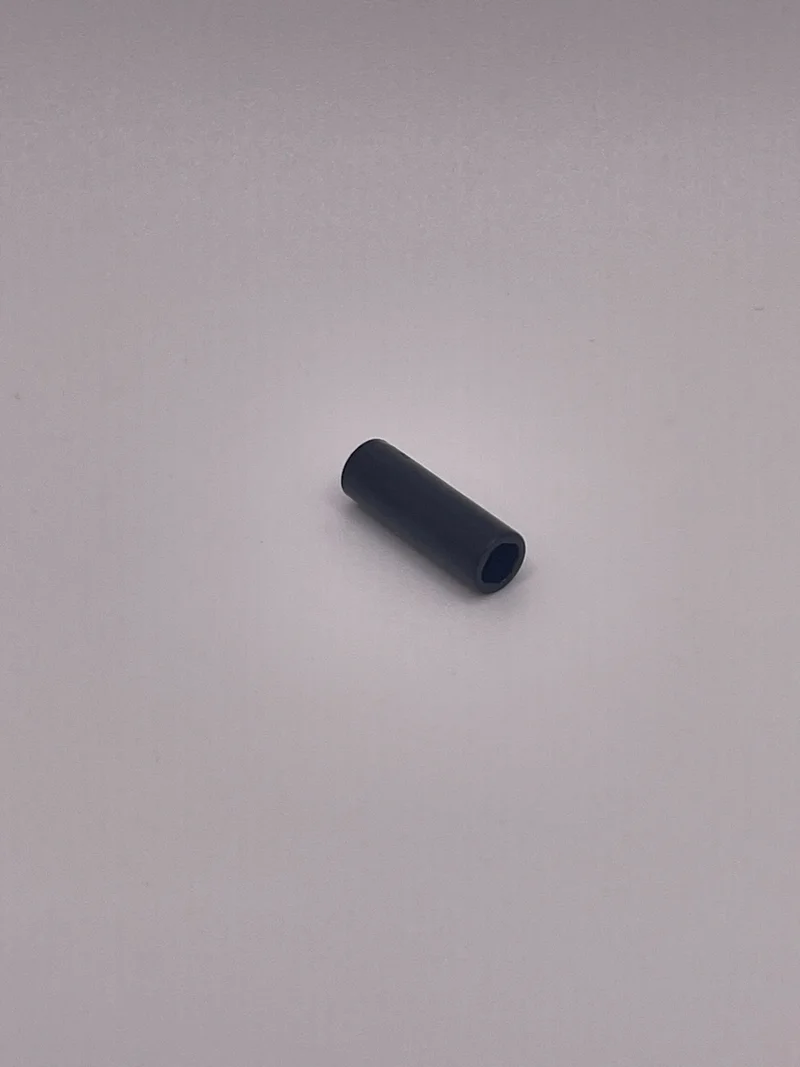 Connector: pipe, small 2 studs long in Black