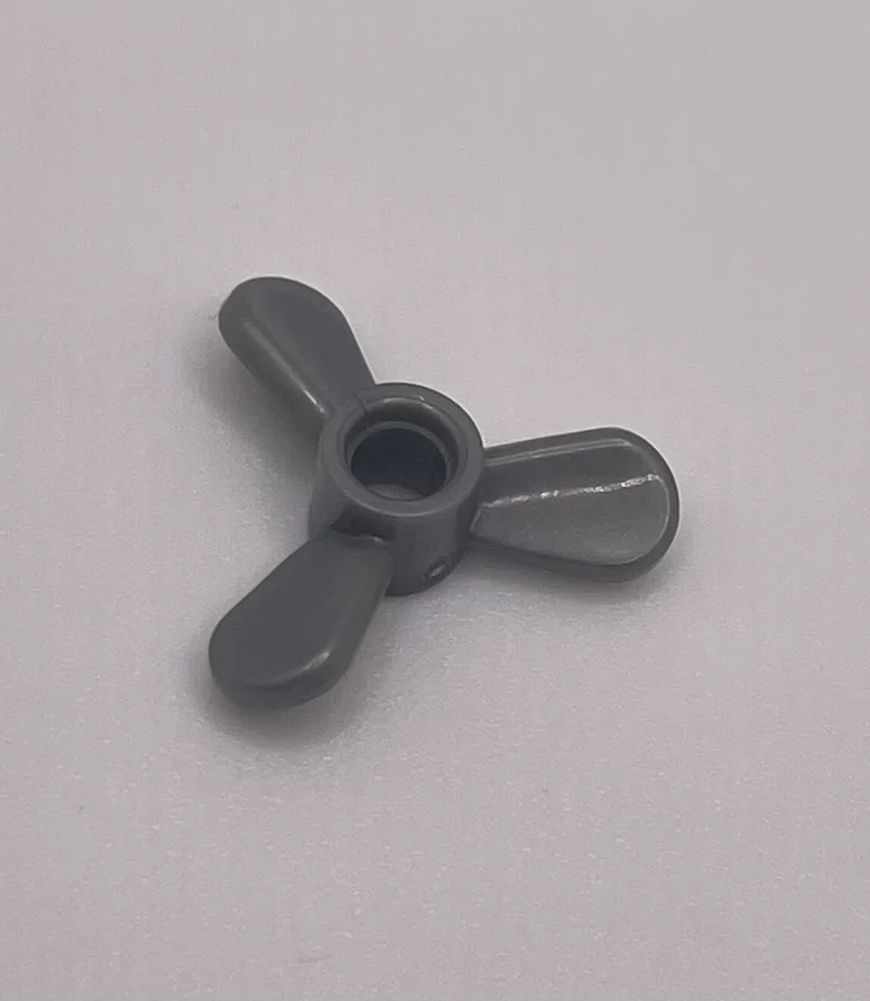 Airfoil, Propellor Rotor w/ 3 Blades, Small in Gray, Light (Metallic)