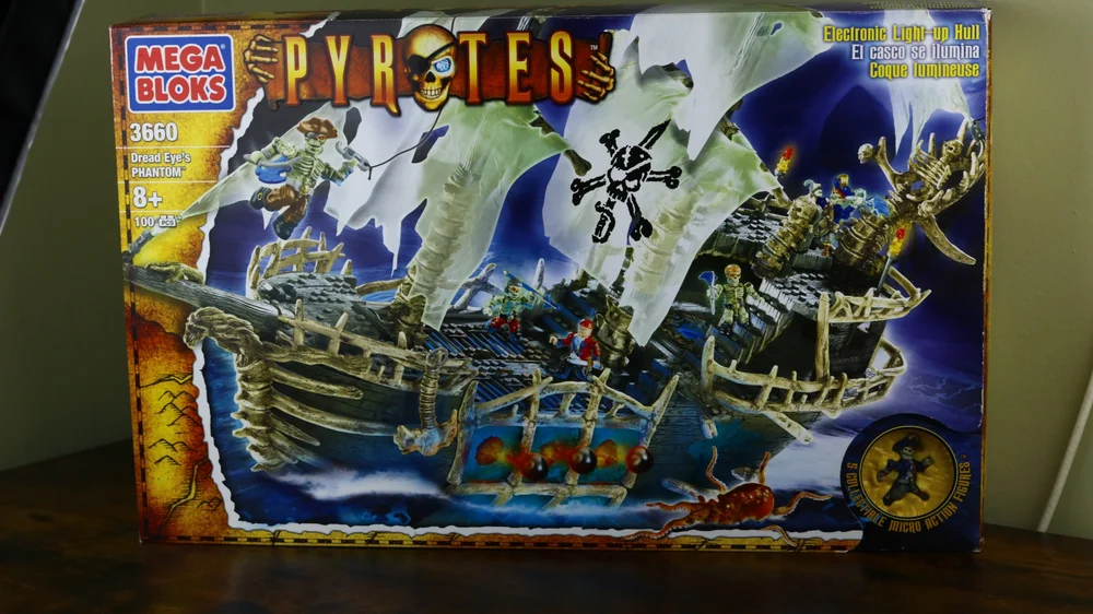 Original packaging for 3660 Dread Eye's Phantom