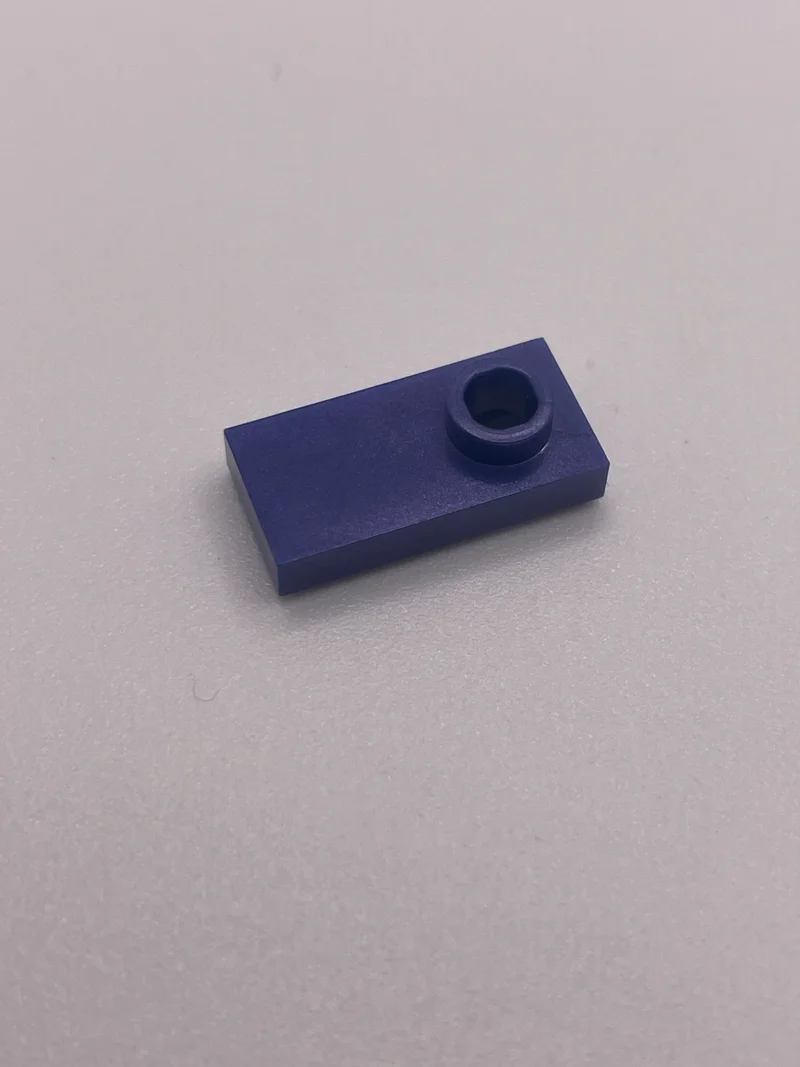 Plate 1 x 2 with one stud, offset in Purple, Rich