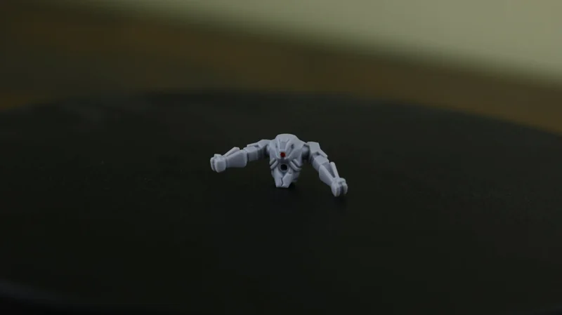 Hover Robot (Both arms extended)