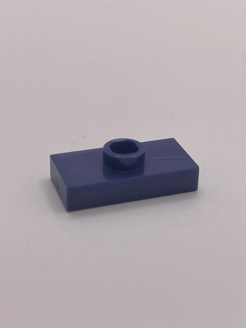 Plate 1 x 2 with one stud, center in Purple, Rich