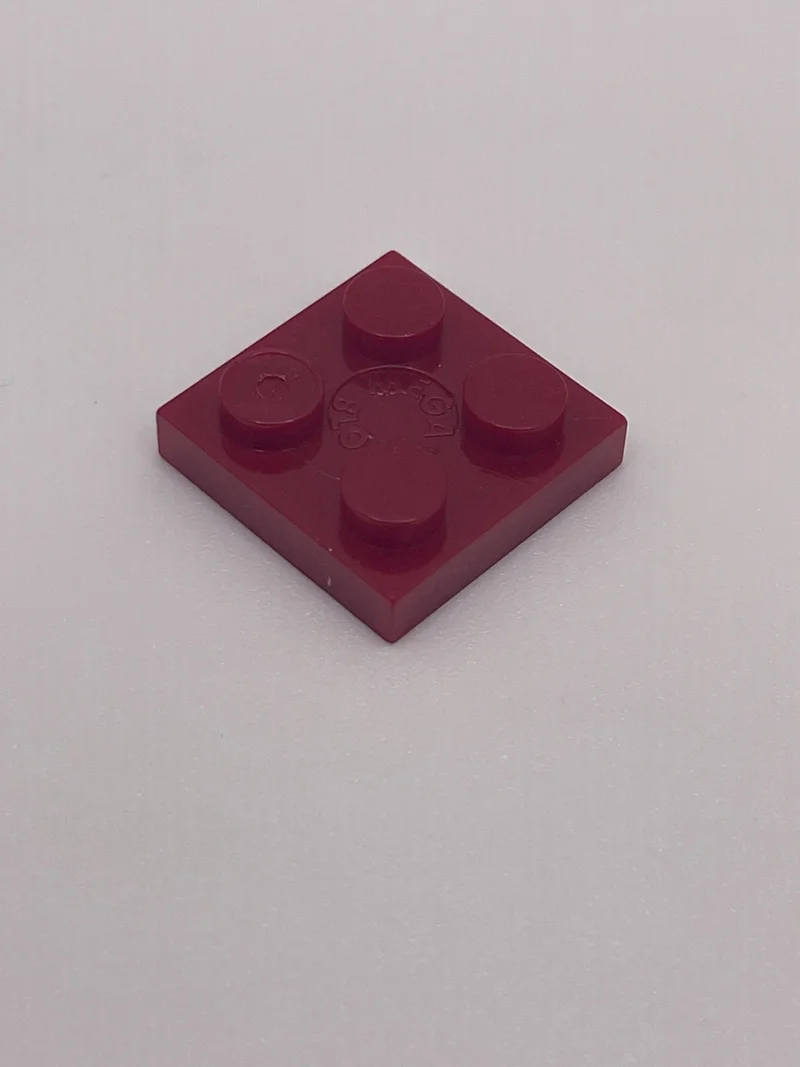 Plate 2 x 2 in Red, Dark (Flake)