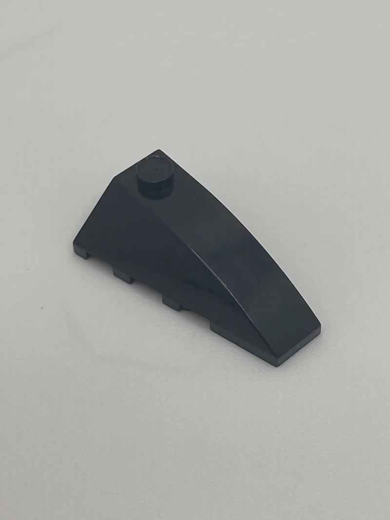 Wedge 2 x 4 double right in Black