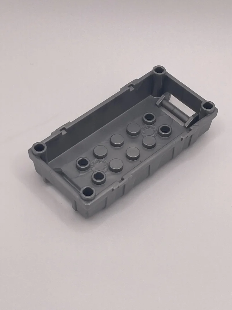 CoD Futuristic Crate, 4 x 3 x 8, Base in Gray, Light (Metallic)