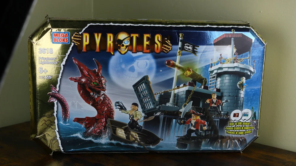 Original packaging for 3618 Privateers' Lighthouse