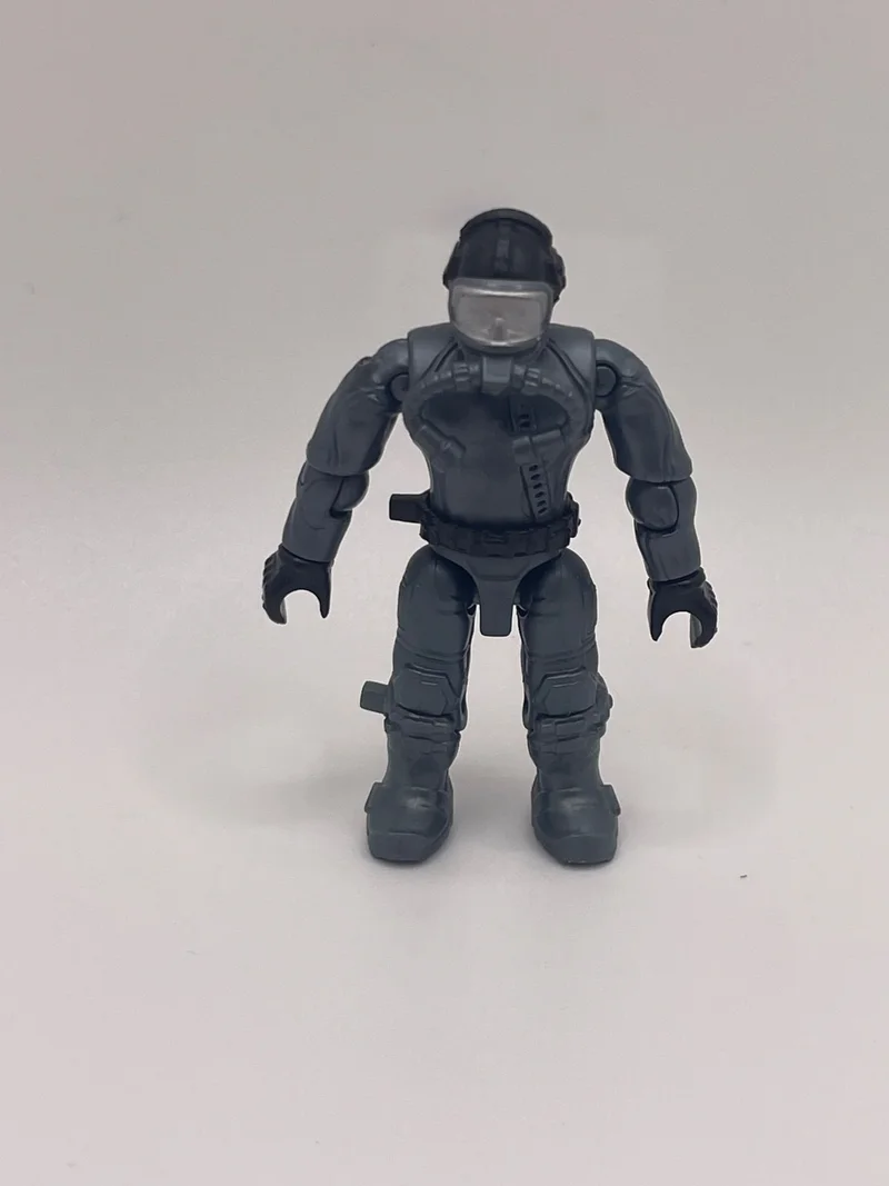 Figure, Call of Duty: SEAL Diver in Gray Smoke Suit w/ Black Hood w/ Breathing Hoses & Silver Goggles