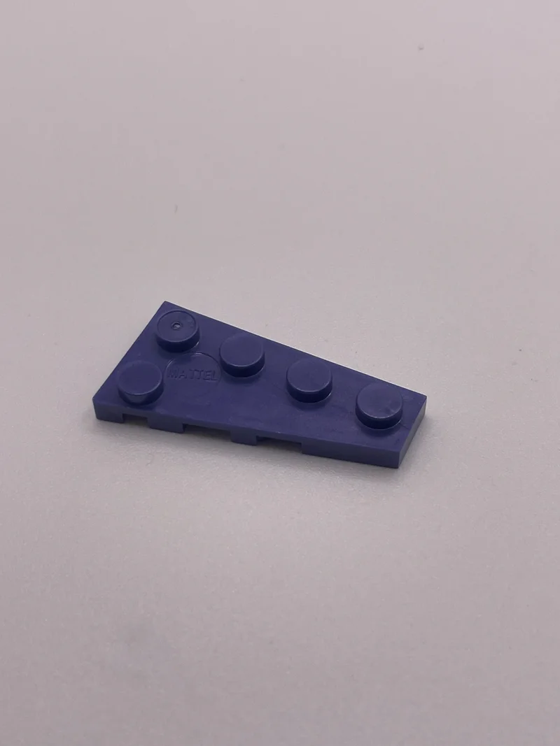 Plate 2 x 4 Wedge - Right in Purple, Rich