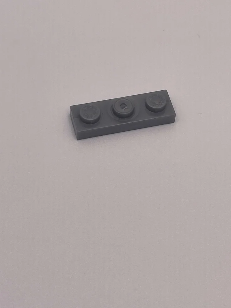 Plate 1 x 3 in Gray, Light (Metallic)