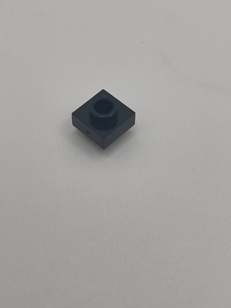 Plate 1 x 1 Double Sided in Black