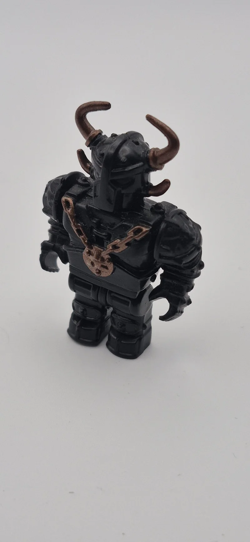 Figure, Dragons: Iron Raiders, Shadowforge