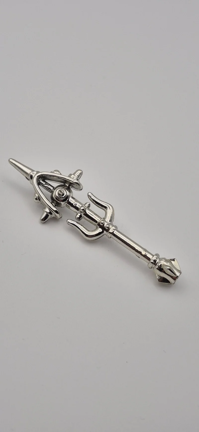 Weapon, Melee: spear, flanged with butt-spike & thrusting blades