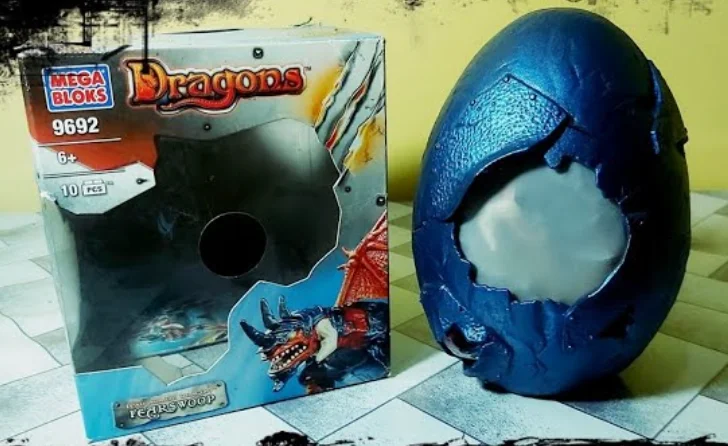 Original packaging for 9692 Fearswoop Lead Armour Dragon