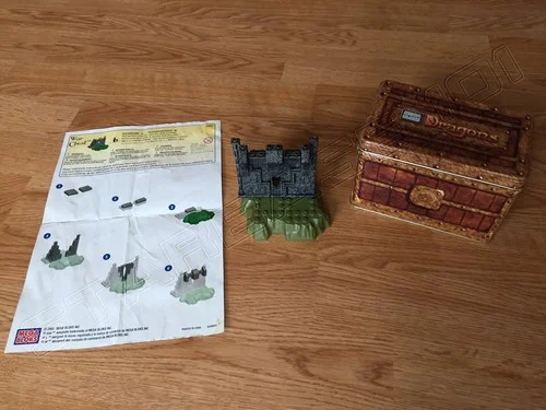Original packaging for 9860 Dragons, War Chest