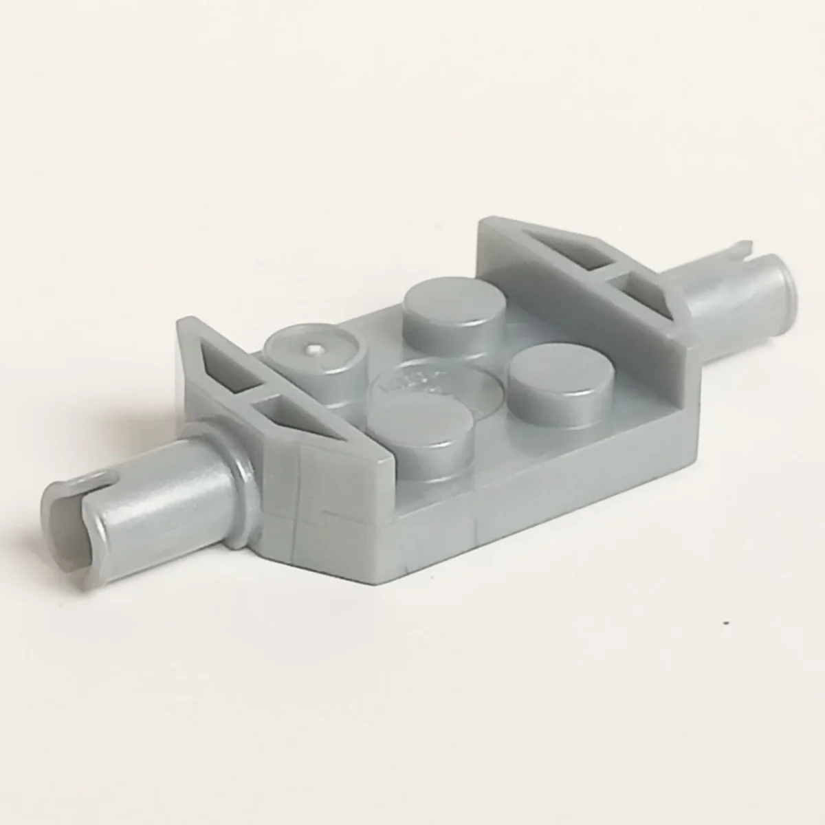 2 x 2 wheel connector with supported pins in Gray, Steel