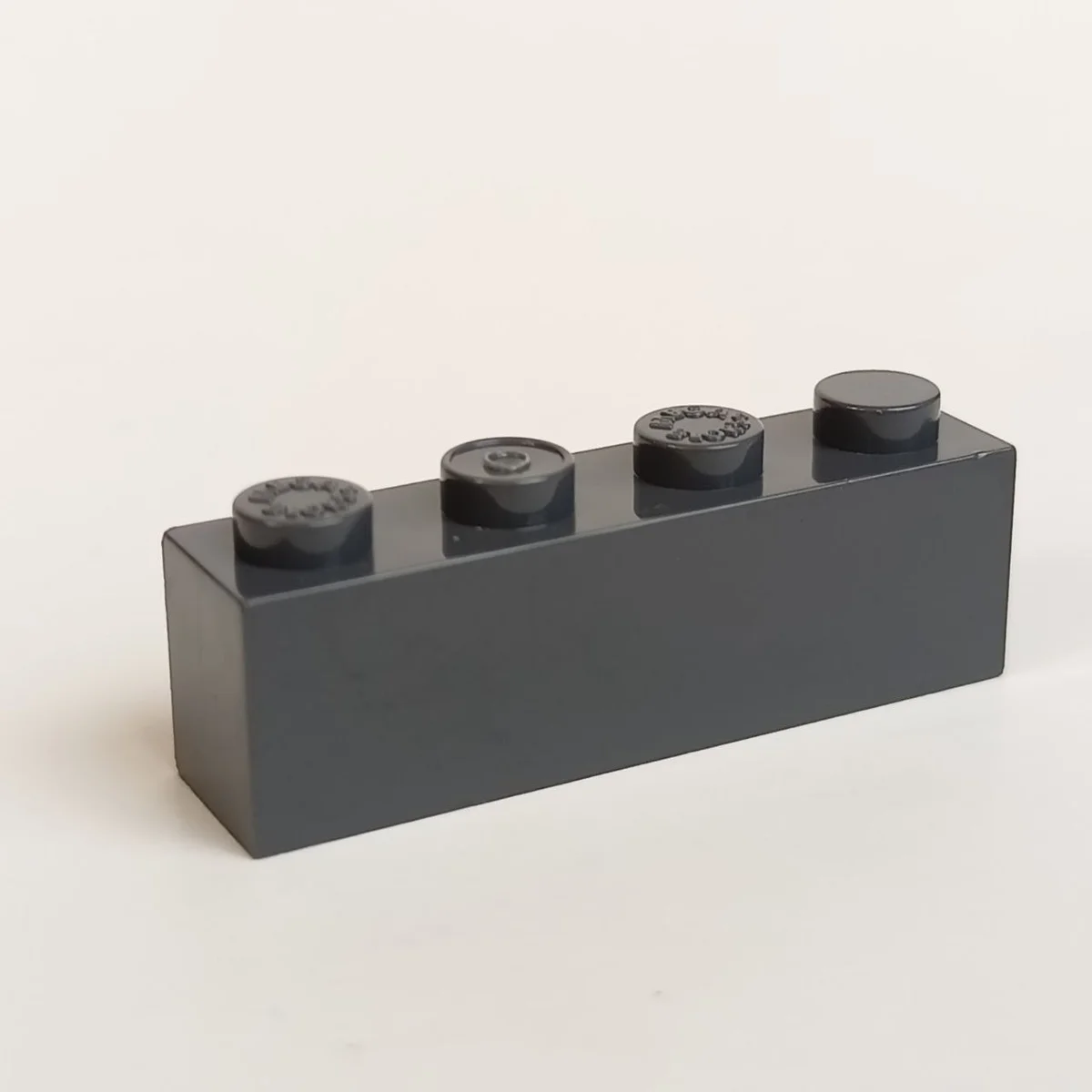 Brick 1 x 4