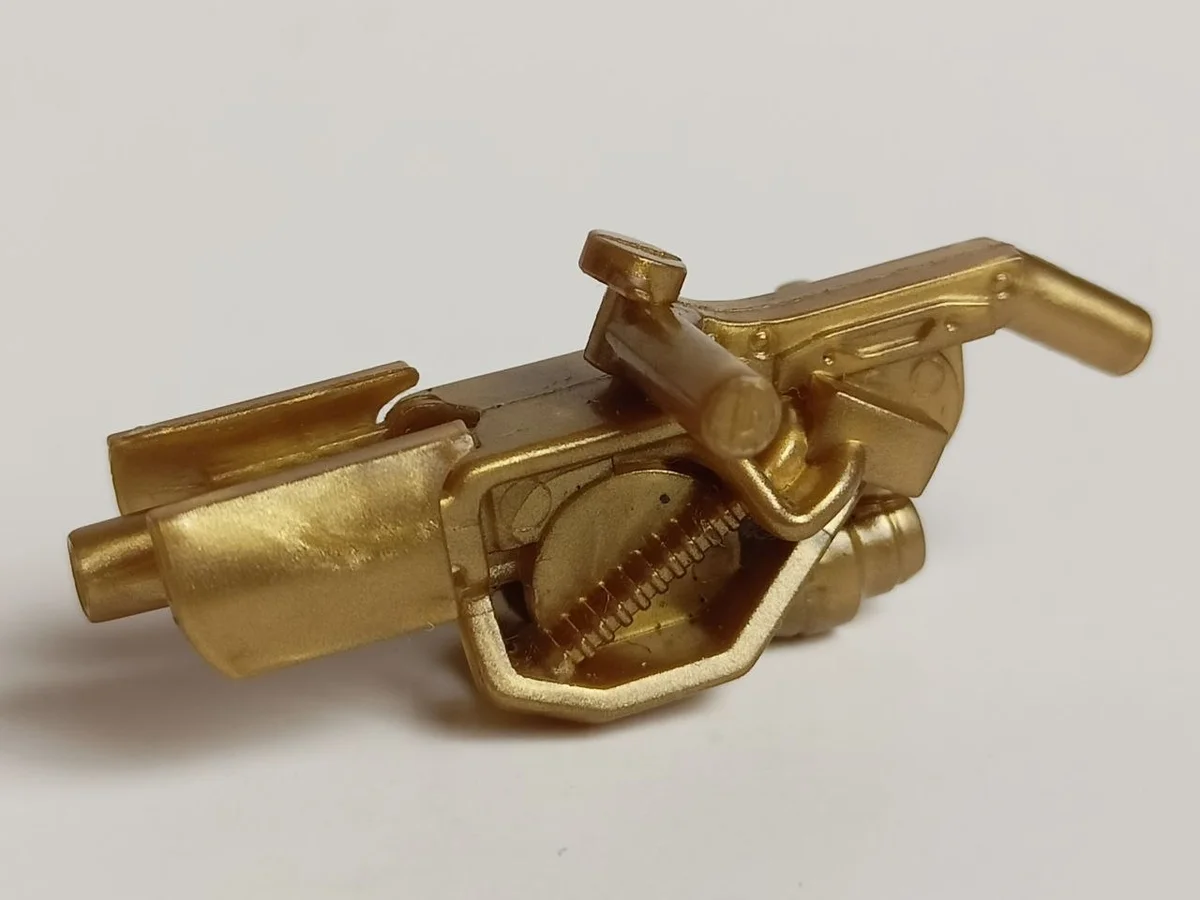 Weapon, Firearm: M7057 Flamethrower in Gold, Burnt (Metallic)