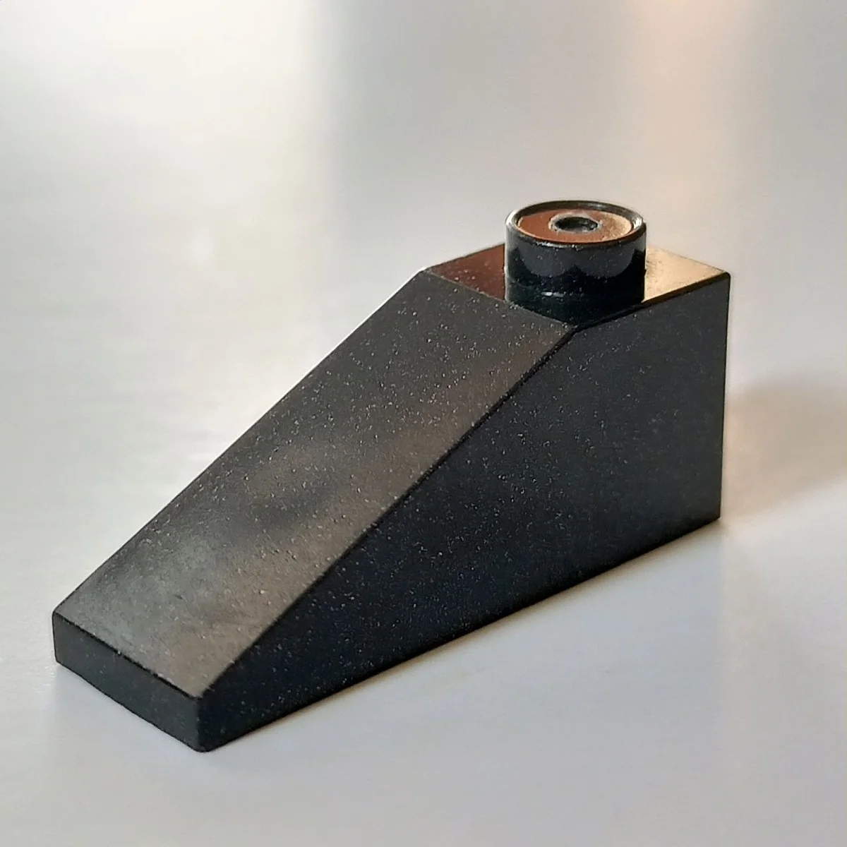 Slope brick 33 1 x 3 in Metal, Gunmetal (Metallic)