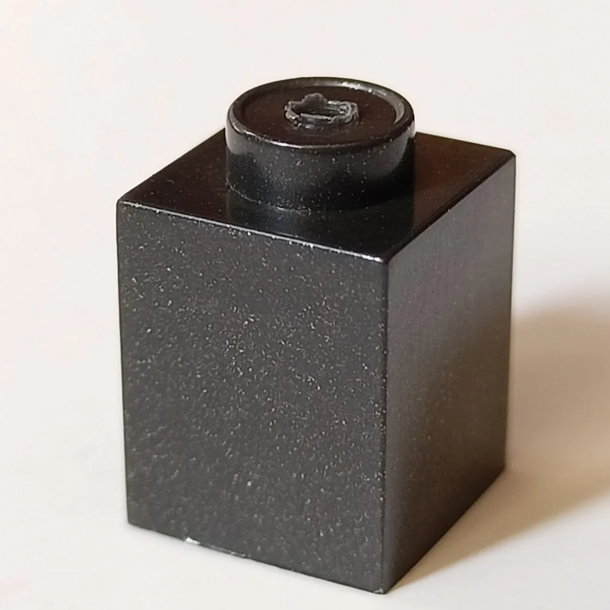 Brick 1 x 1 in Metal, Gunmetal (Metallic)