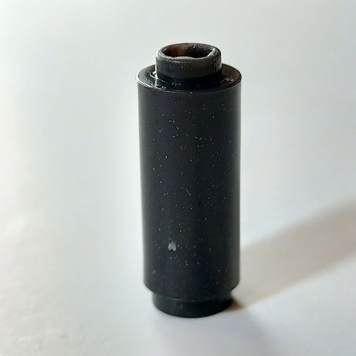 Brick Round 1 x 2 x 1 in Metal, Gunmetal (Metallic)