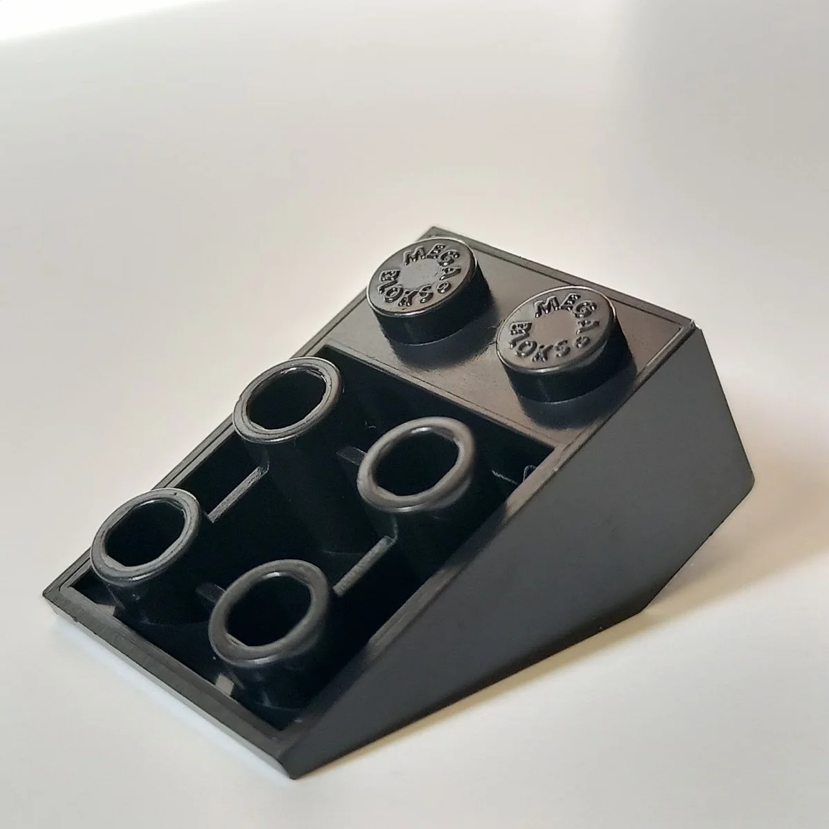 Slope brick 33 2 x 3 inverse in Black