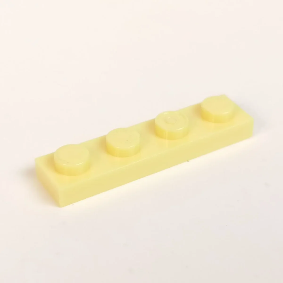Plate 1 x 4 in Yellow, Pastel