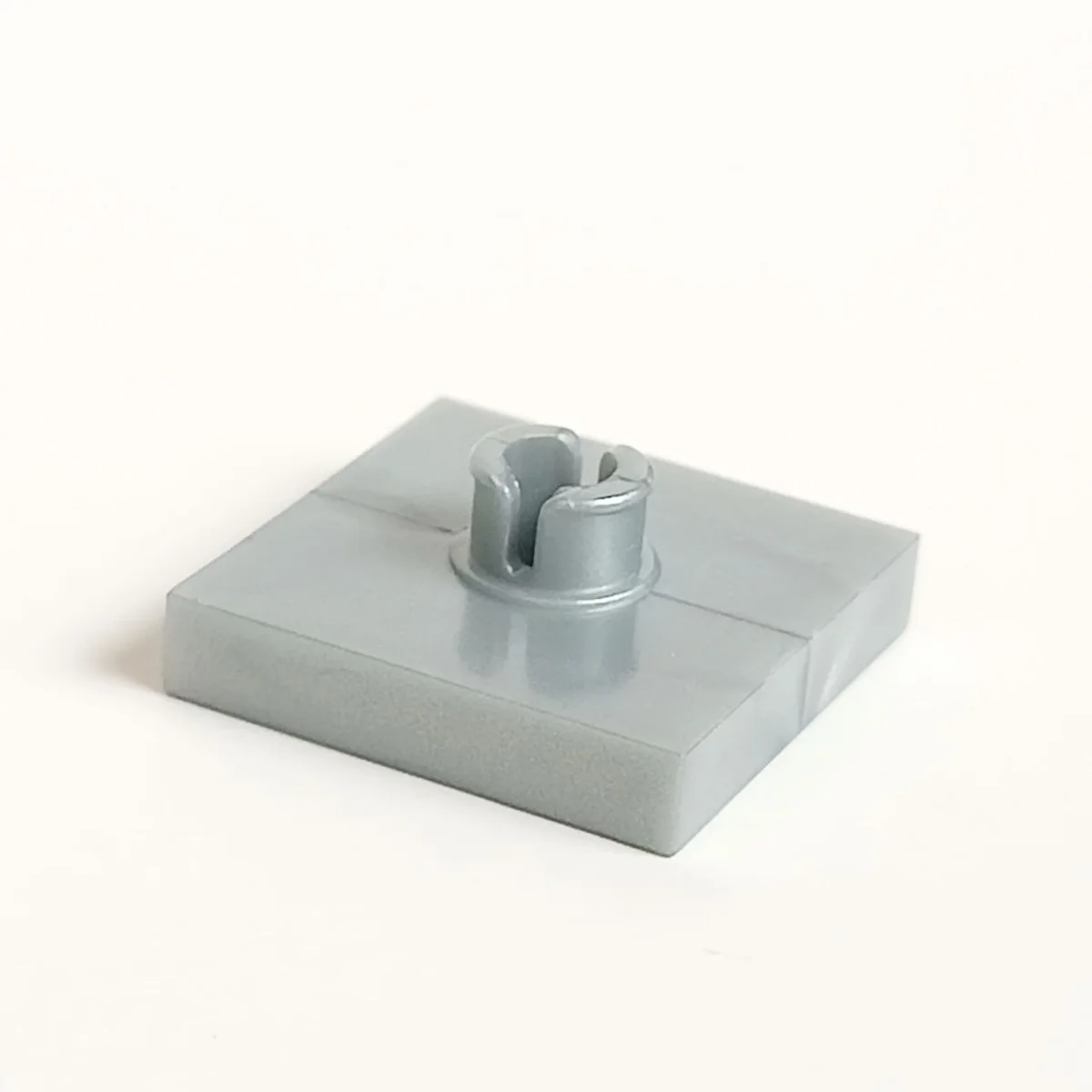 Turntable Tile 2 x 2 w/ Short Vertical Axle Pin in Gray, Steel