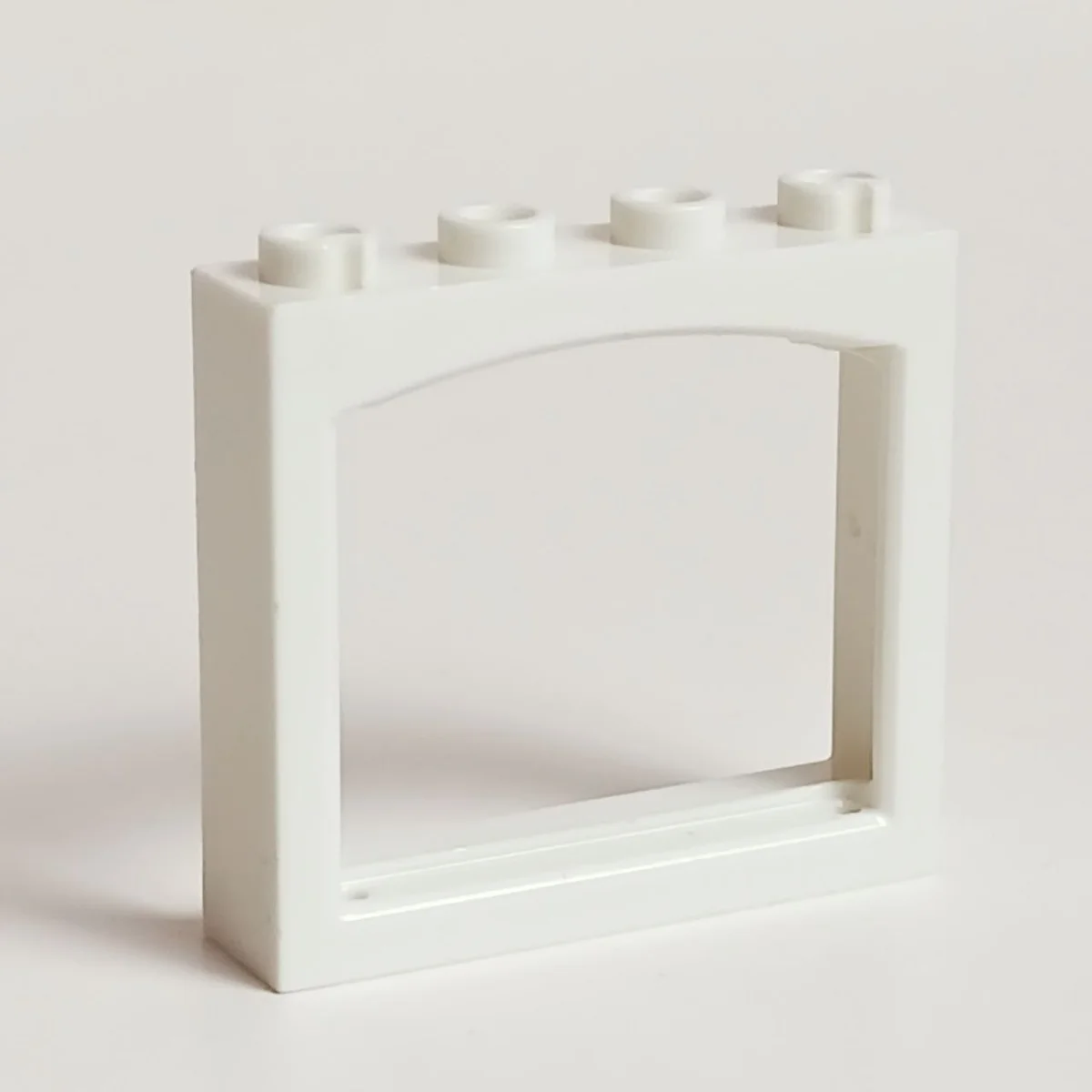 Window 4 x 3 x 1 frame with arched aperture in White