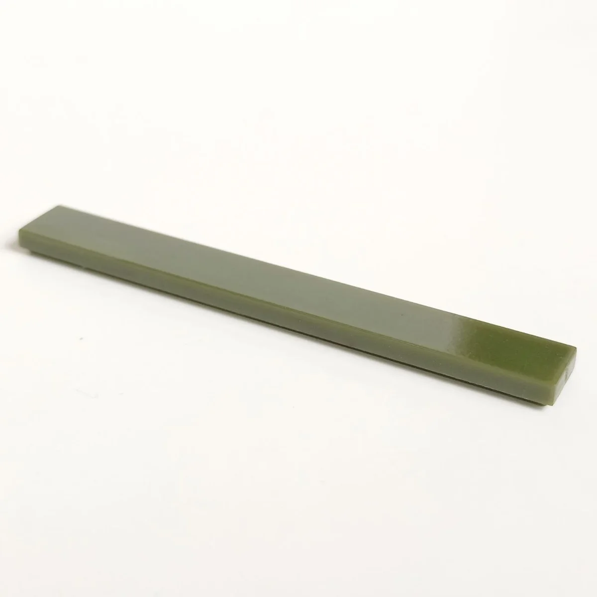 Tile 1 x 8 in Green, Medium (Camo)