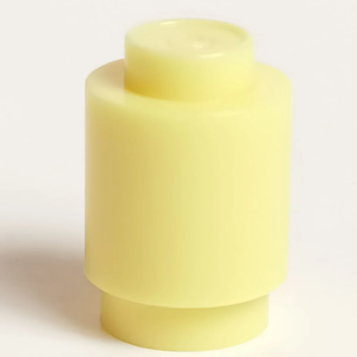 Brick Round 1 x 1 with Solid Stud in Yellow, Pastel