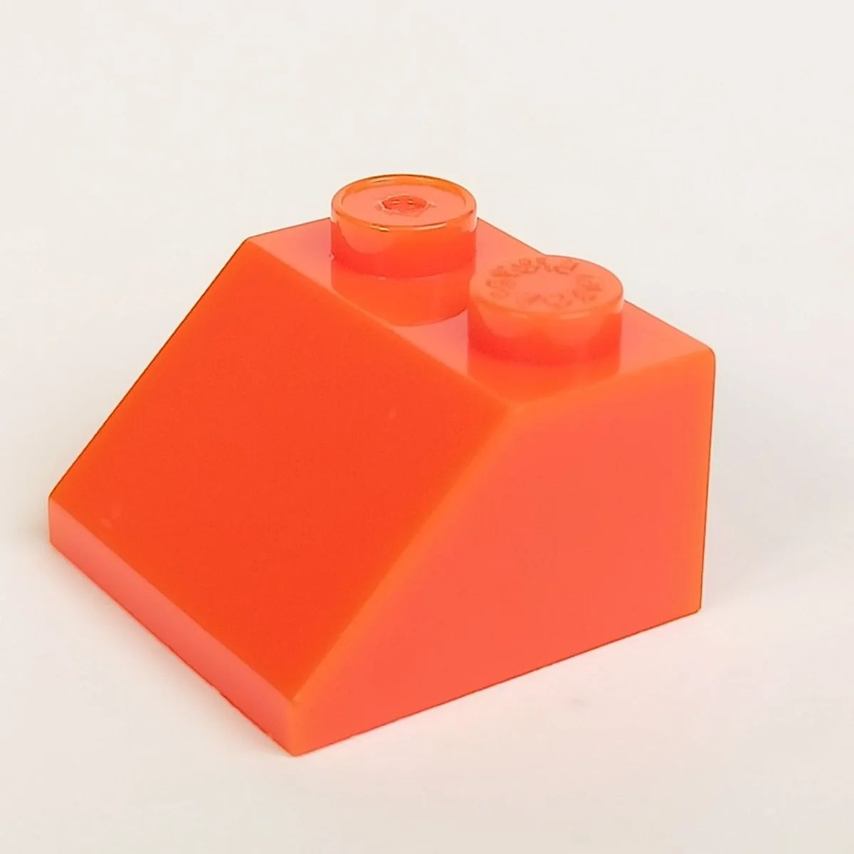 Slope Brick 45 2 x 2 in Orange, Bright