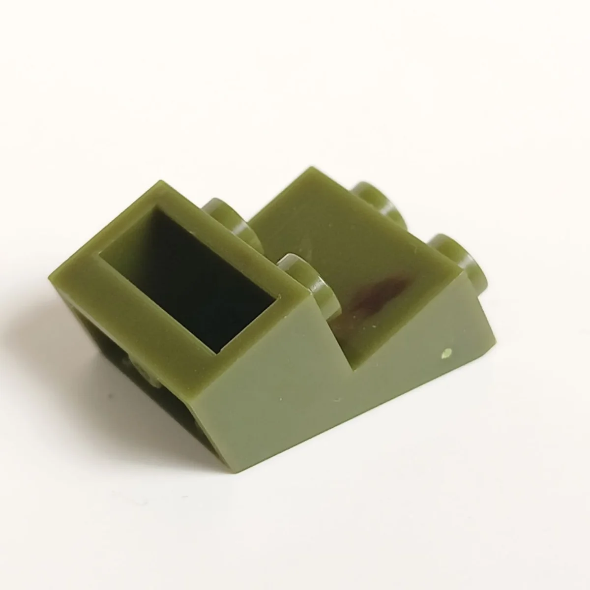 Slope brick 65 2 x 2 x 2 inverse in Green, Medium (Camo)