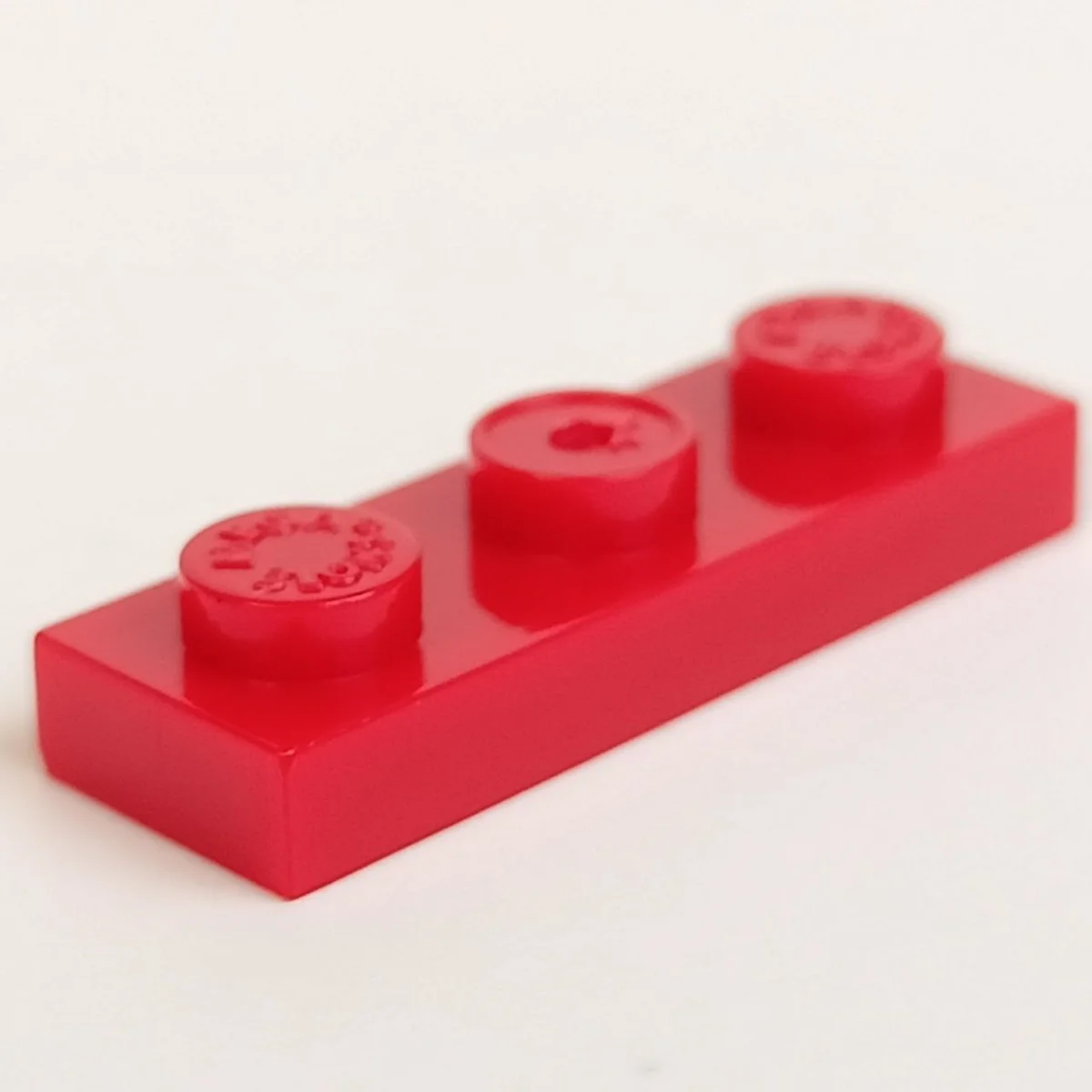 Plate 1 x 3 in Red, Flame
