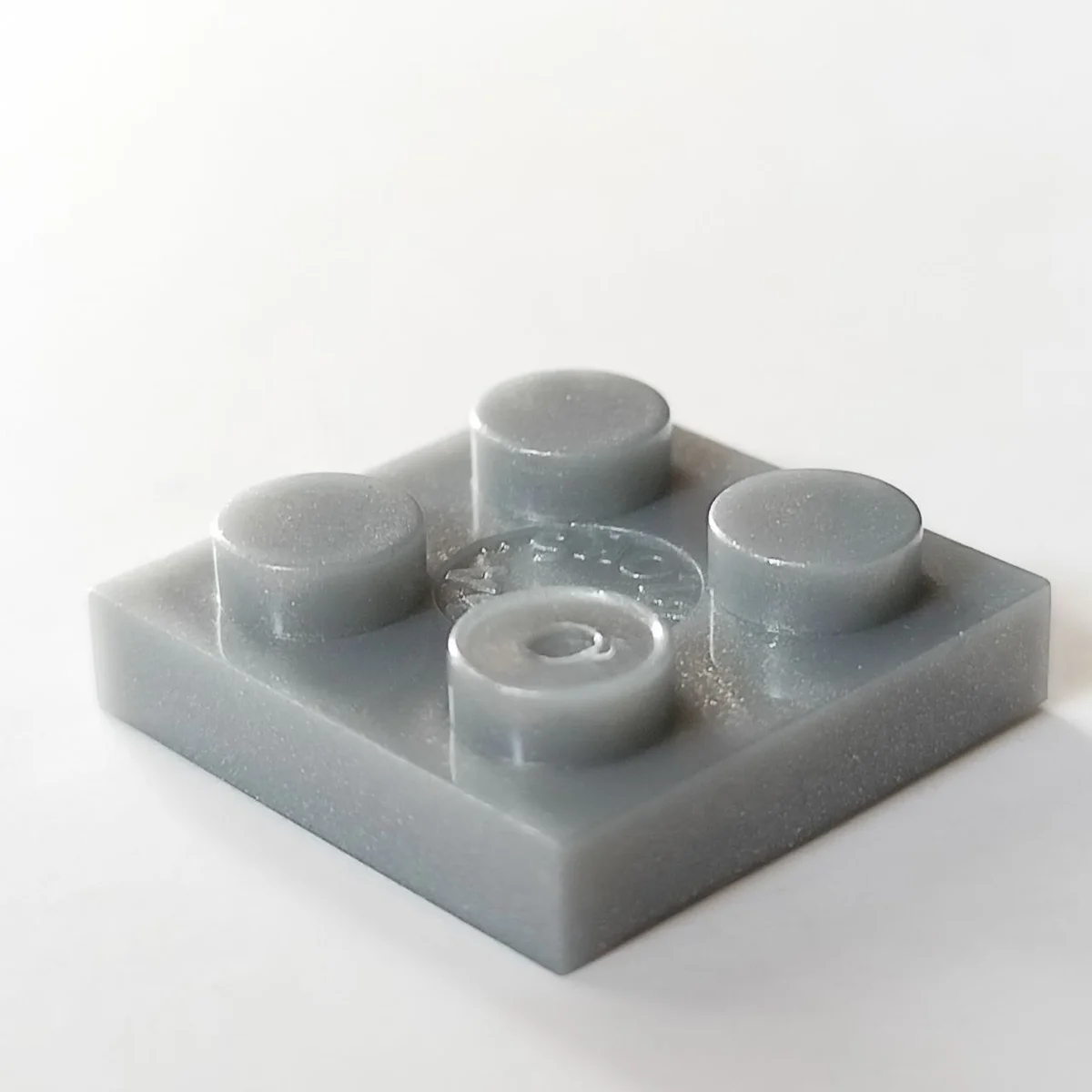 Plate 2 x 2 in Gray, Light