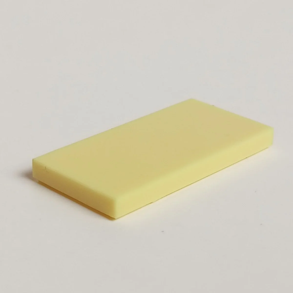 Tile 2 x 4 in Yellow, Pastel