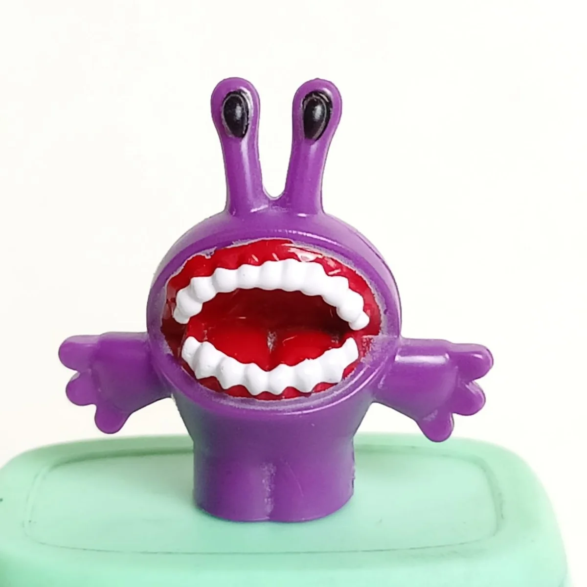 Chompy, purple