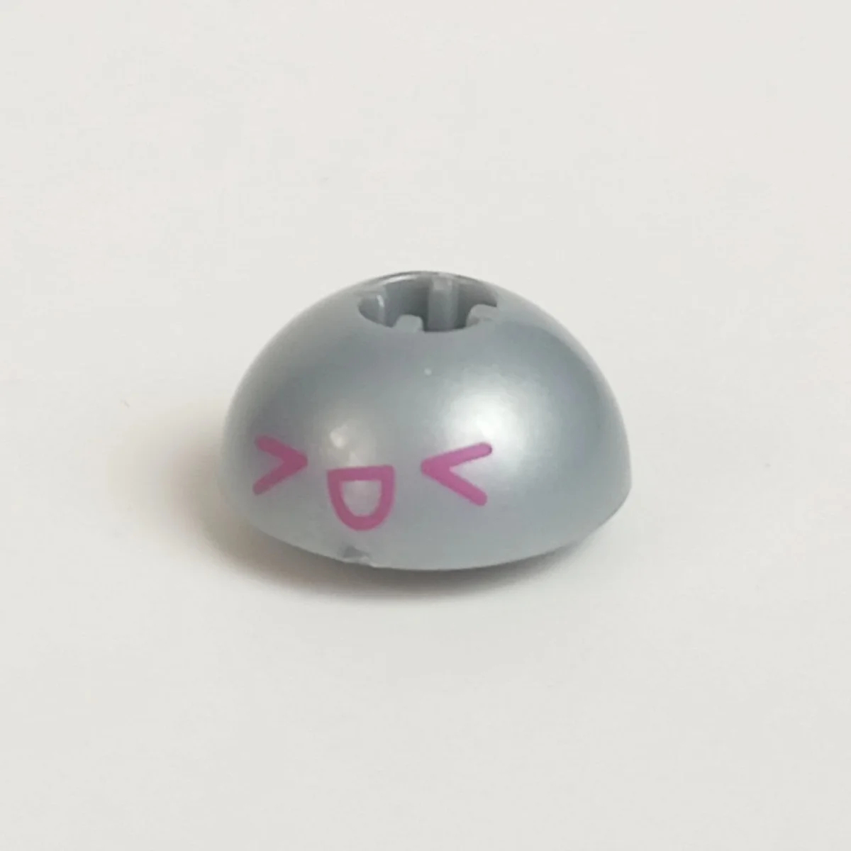 upper half dome with a skewed pink ">ᗜ<" pattern in Gray, Steel