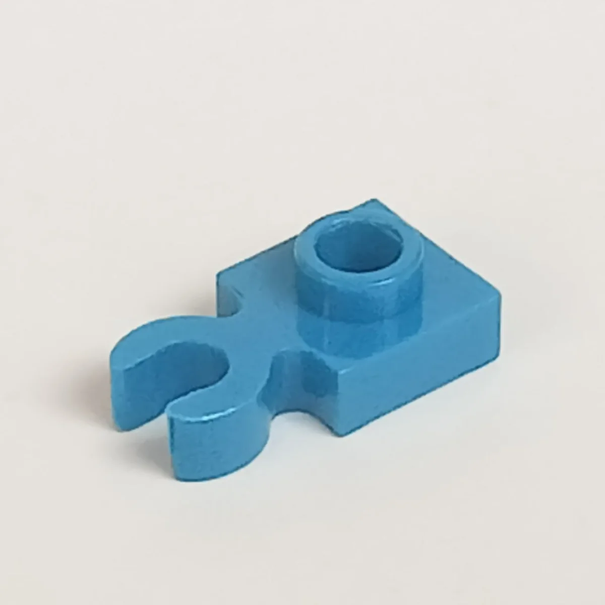 Plate 1 x 1 with Vertical Clip & Hollow Stud