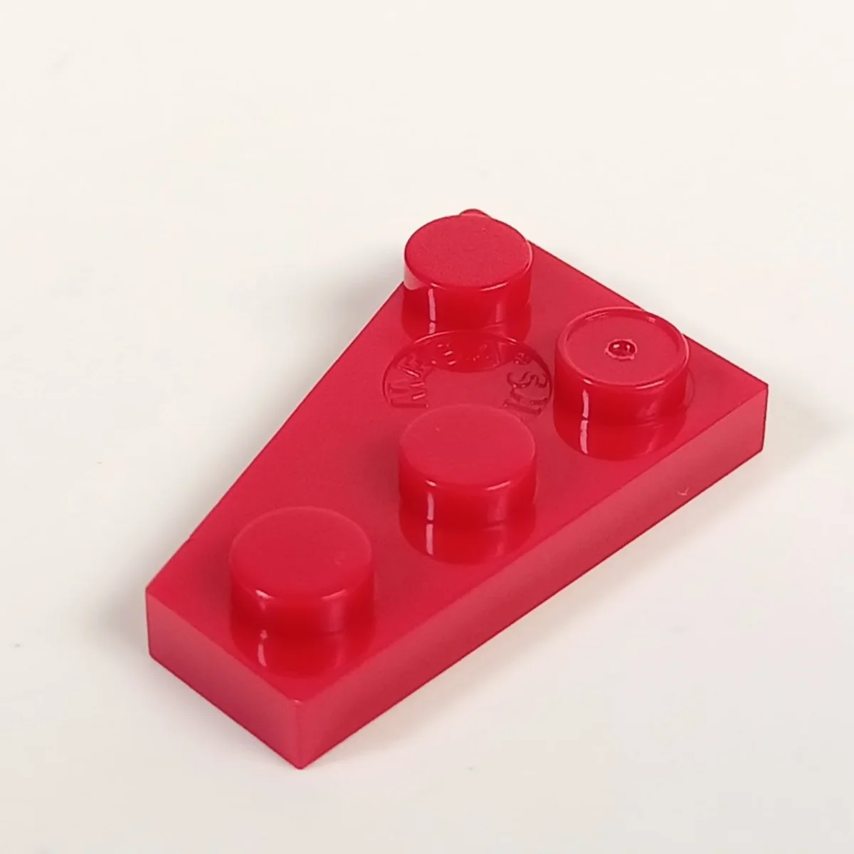 Wedge Plate 2 x 3 Right in Red, Flame