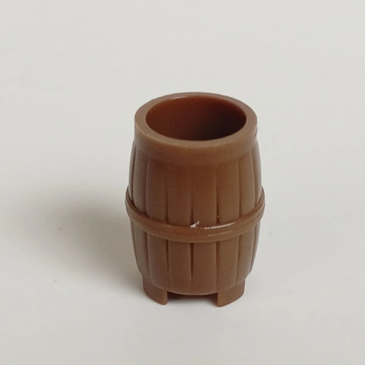 Container: barrel, old-timey in Brown, Milk Chocolate