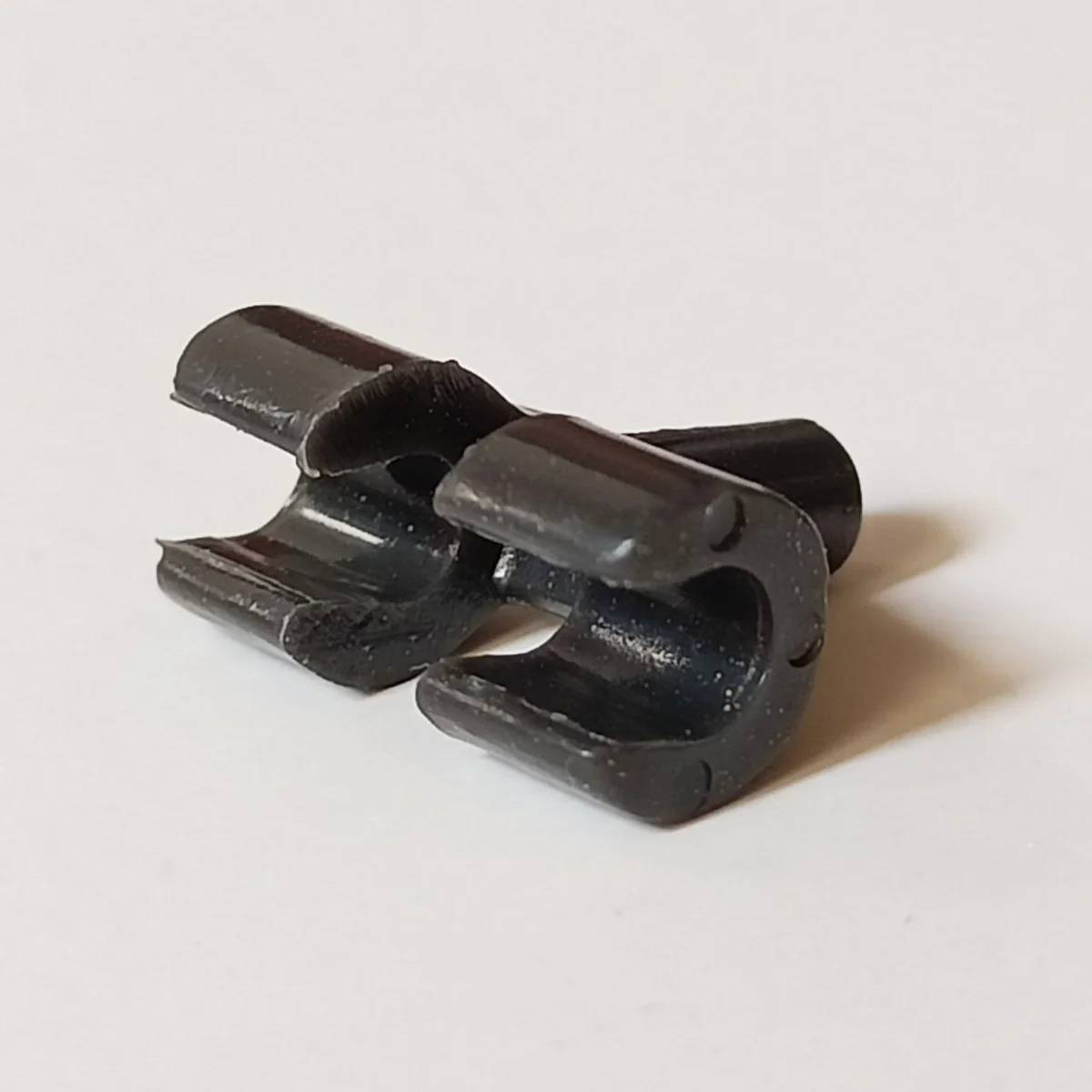 Connector: pin with double clip in Metal, Gunmetal (Metallic)